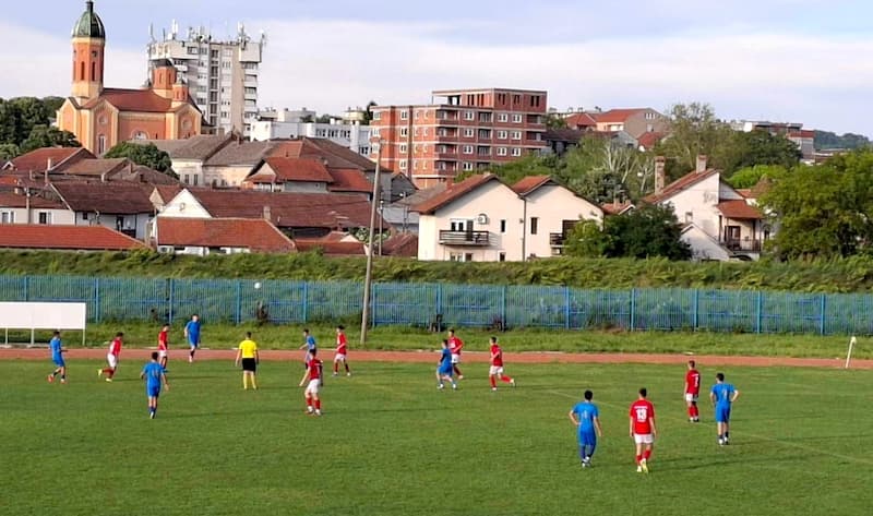 Fotografija uz vest: UBEDLjIVA POBEDA FUDBALSKIH KADETA JASENICE